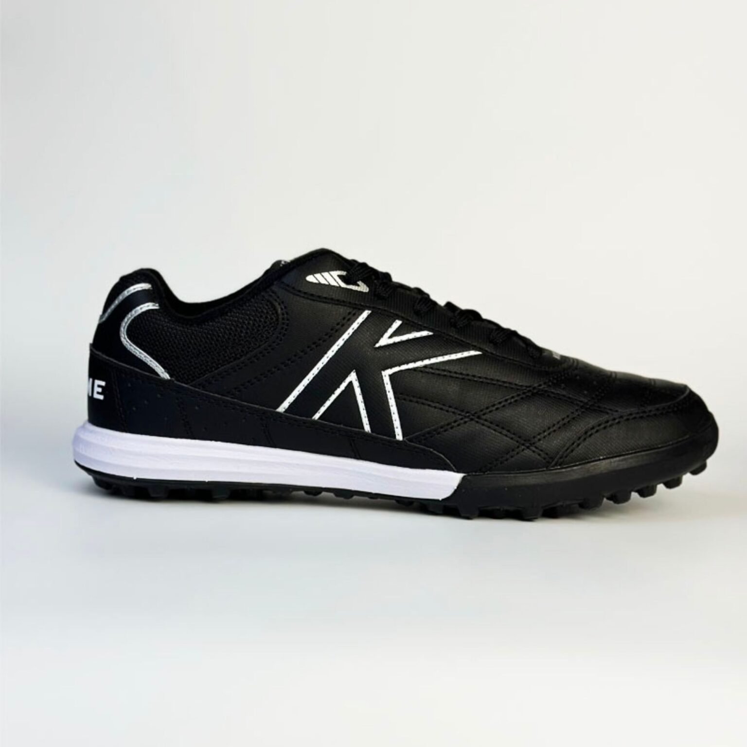 Zapatillas Futbolito 360 Turf Negro Blanco Kelme