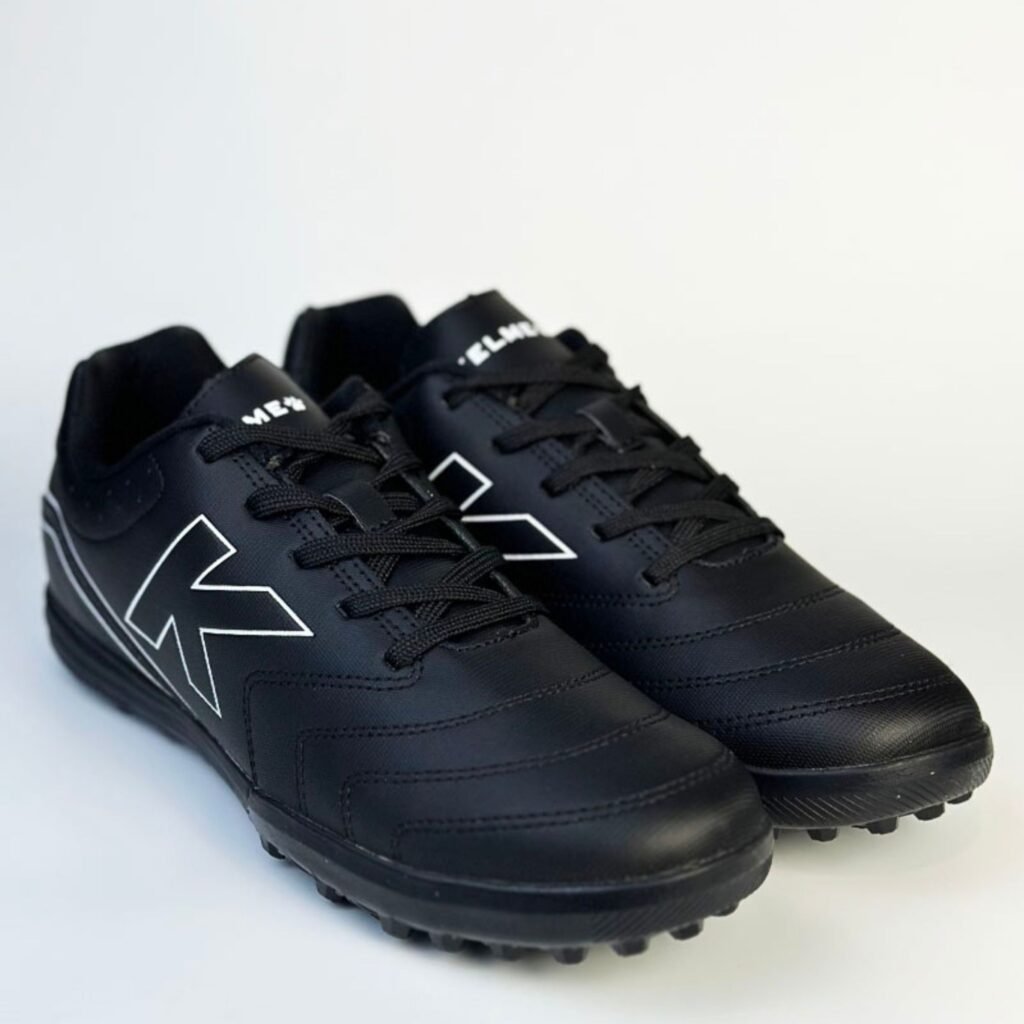 Zapatillas Futbolito Galáctico Turf Negro Blanco Kelme (1)