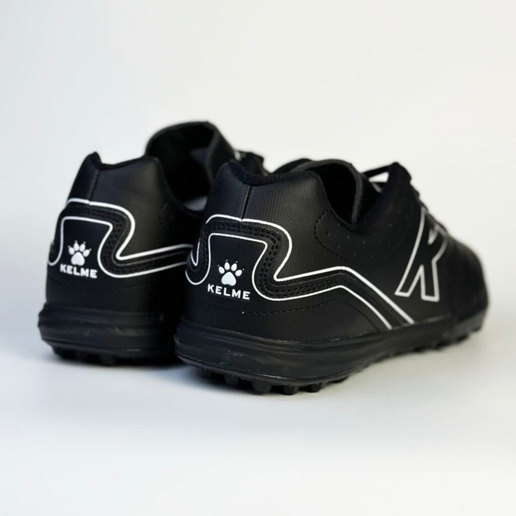 Zapatillas Futbolito Galáctico Turf Negro Blanco Kelme (2)