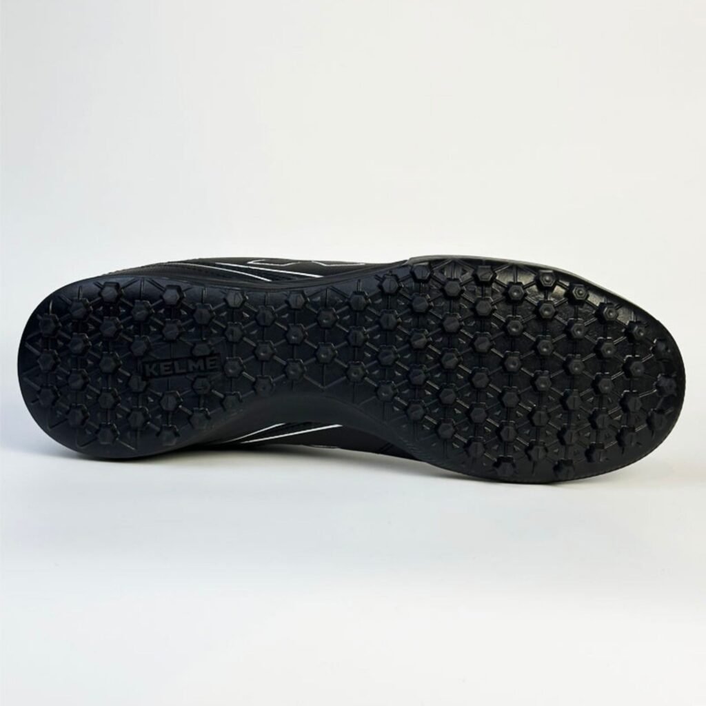 Zapatillas Futbolito Galáctico Turf Negro Blanco Kelme (3)